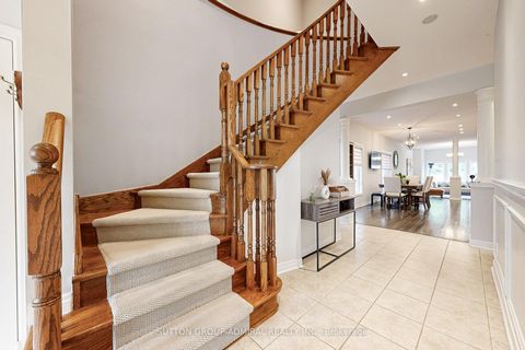 Photo 6 at 86 Autumn Hill Boulevard, Patterson, Vaughan