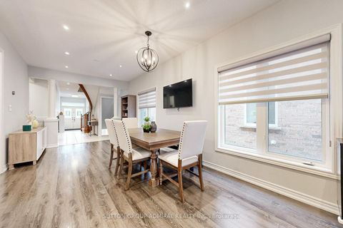 Photo 8 at 86 Autumn Hill Boulevard, Patterson, Vaughan