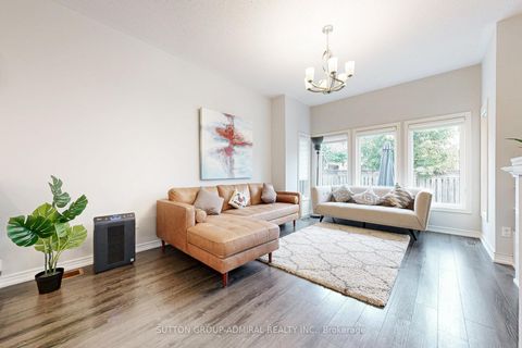 Photo 17 at 86 Autumn Hill Boulevard, Patterson, Vaughan