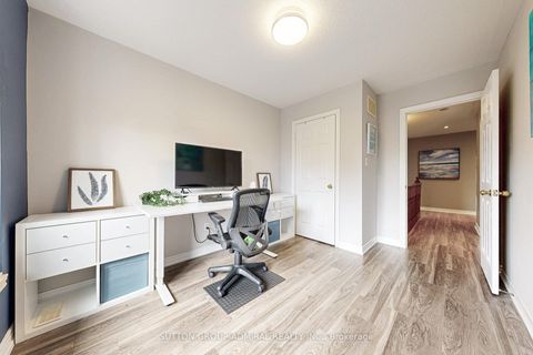 Photo 20 at 86 Autumn Hill Boulevard, Patterson, Vaughan