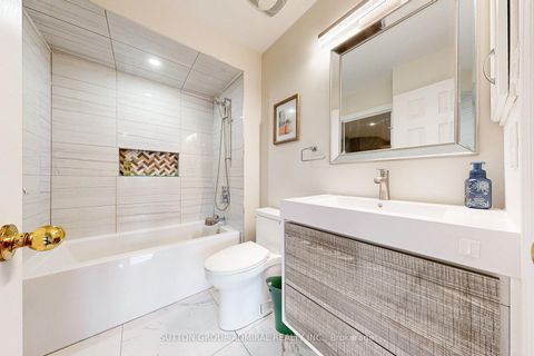 Photo 23 at 86 Autumn Hill Boulevard, Patterson, Vaughan