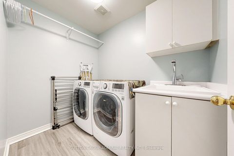 Photo 24 at 86 Autumn Hill Boulevard, Patterson, Vaughan