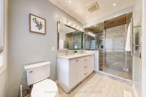 Photo 32 at 86 Autumn Hill Boulevard, Patterson, Vaughan