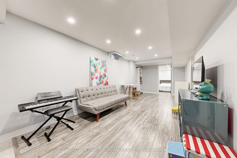 Photo 37 at 86 Autumn Hill Boulevard, Patterson, Vaughan