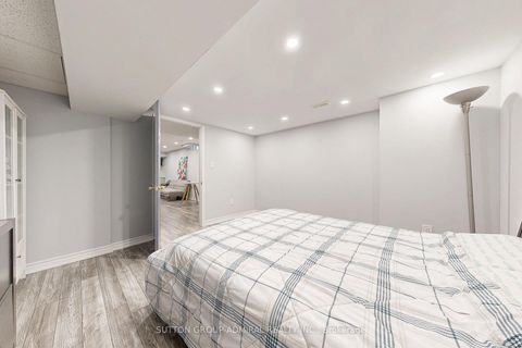 Photo 41 at 86 Autumn Hill Boulevard, Patterson, Vaughan