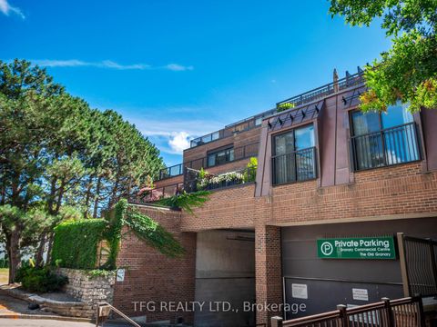 Photo 1 at 610 - 100 Lakeshore Road E, OO Old Oakville, Oakville