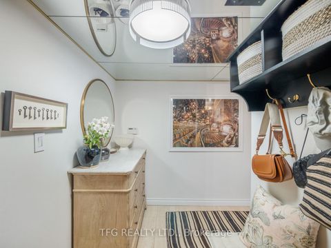 Photo 3 at 610 - 100 Lakeshore Road E, OO Old Oakville, Oakville