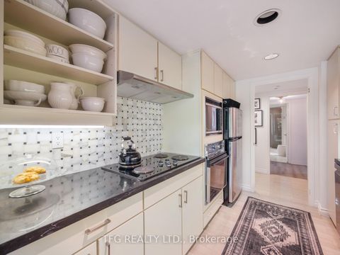 Photo 10 at 610 - 100 Lakeshore Road E, OO Old Oakville, Oakville