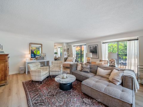 Photo 19 at 610 - 100 Lakeshore Road E, OO Old Oakville, Oakville