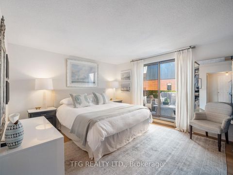 Photo 23 at 610 - 100 Lakeshore Road E, OO Old Oakville, Oakville