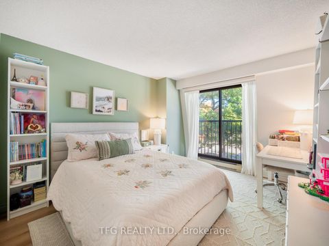 Photo 25 at 610 - 100 Lakeshore Road E, OO Old Oakville, Oakville