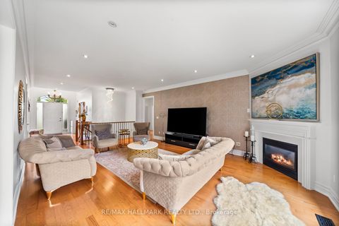 Photo 5 at 452 Athabasca Drive, Rural Vaughan, Vaughan