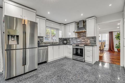 Photo 4 at 373 Firglen Ridge, Islington Woods, Vaughan