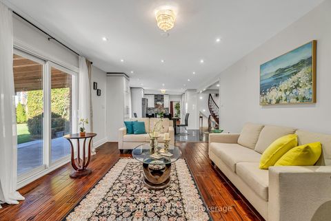 Photo 10 at 373 Firglen Ridge, Islington Woods, Vaughan