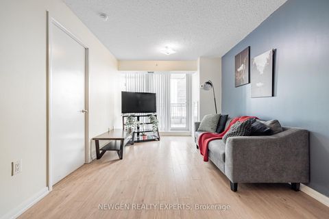 Photo 3 at 704 - 800 Lawrence Avenue W, Glen Park, Toronto Photo 3 at 704 - 800 Lawrence Avenue W, Glen Park, Toronto