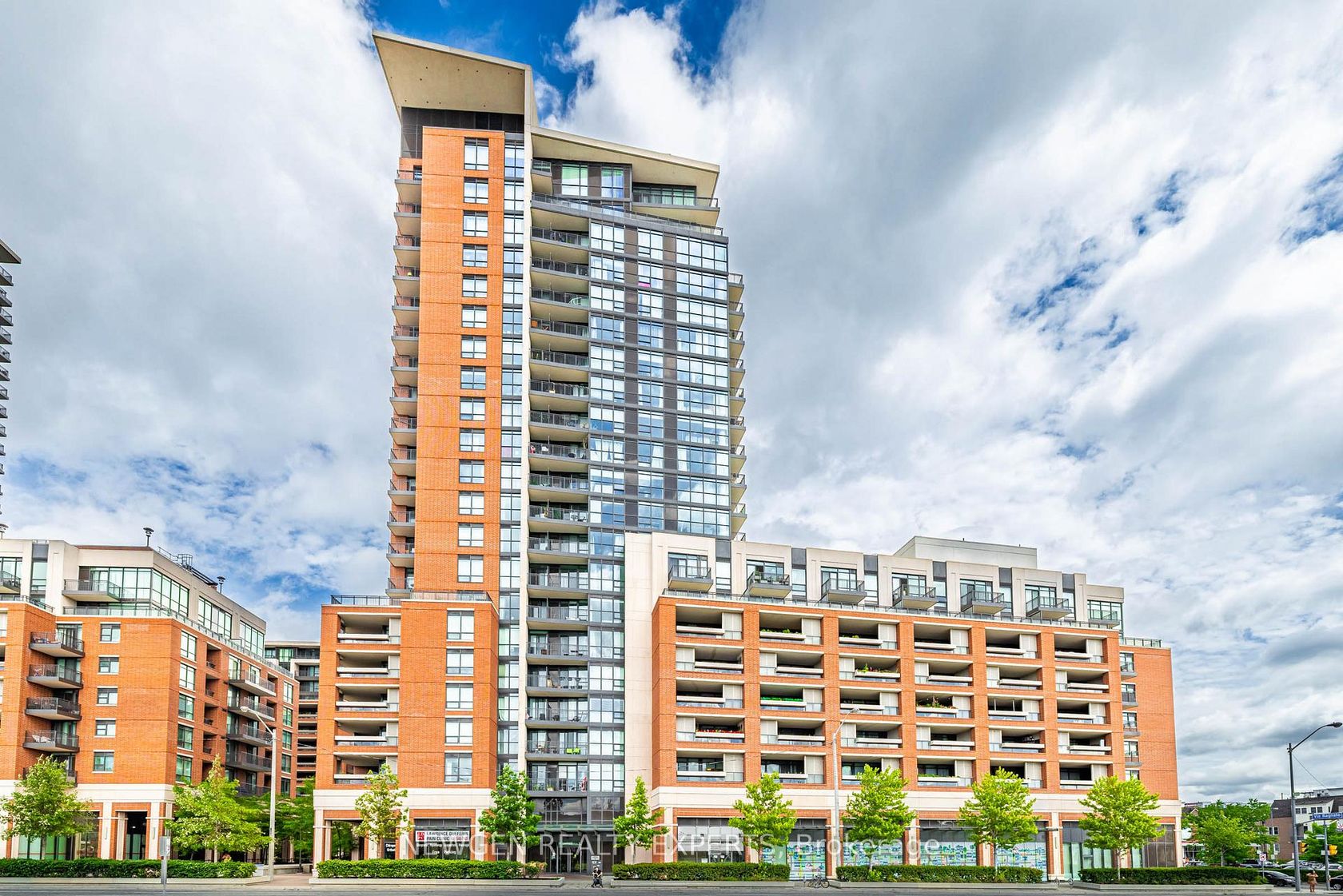 704 - 800 Lawrence Avenue W, Glen Park, Toronto by Loree Meneguzzi Real Estate 704 - 800 Lawrence Avenue W, Glen Park, Toronto