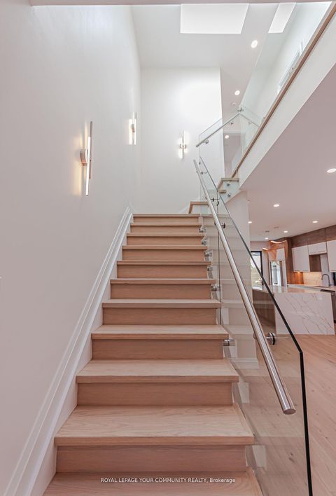 Photo 14 at 89 Gainsborough Road, Woodbine Corridor, Toronto