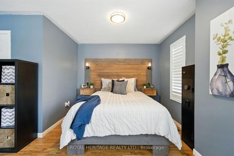 Photo 11 at 337 Ferndale Drive S, Ardagh, Barrie