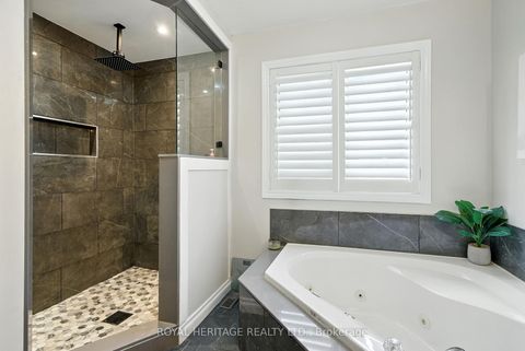 Photo 15 at 337 Ferndale Drive S, Ardagh, Barrie