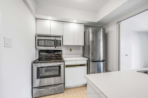 Photo 13 at 716 - 1001 Bay Street, Bay Street Corridor, Toronto