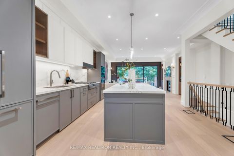 Photo 9 at 105 Rumsey Road, Leaside, Toronto