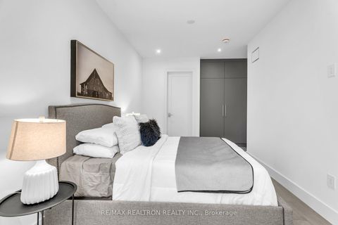 Photo 27 at 105 Rumsey Road, Leaside, Toronto
