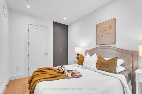 Photo 30 at 105 Rumsey Road, Leaside, Toronto