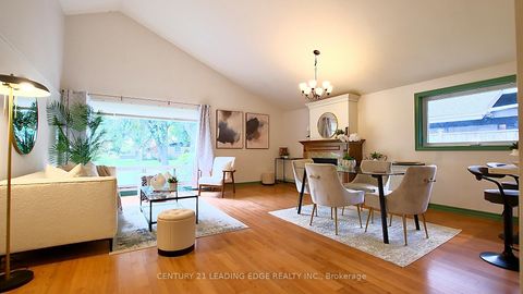 Photo 5 at 25 Oakley Boulevard, Bendale, Toronto