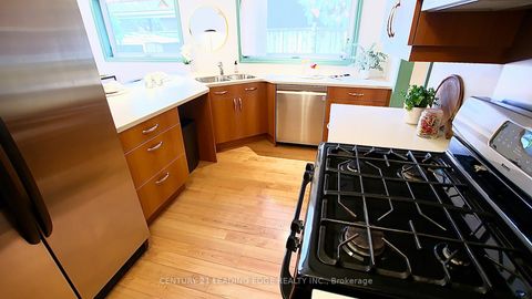 Photo 8 at 25 Oakley Boulevard, Bendale, Toronto