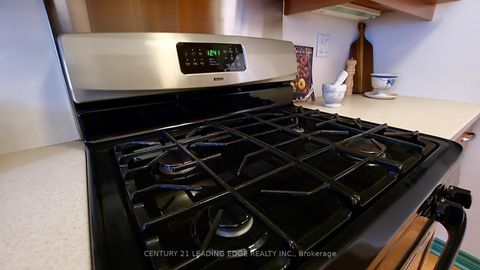 Photo 10 at 25 Oakley Boulevard, Bendale, Toronto