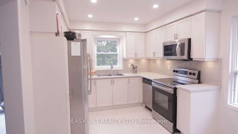 Photo 6 at 831 Firth Court, College Manor, Newmarket