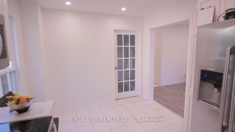 Photo 7 at 831 Firth Court, College Manor, Newmarket