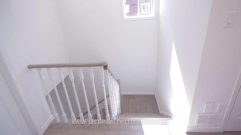 Photo 12 at 831 Firth Court, College Manor, Newmarket