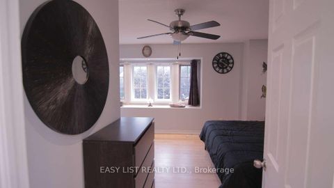 Photo 18 at 831 Firth Court, College Manor, Newmarket