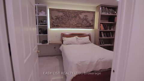 Photo 32 at 831 Firth Court, College Manor, Newmarket