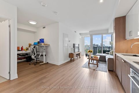 Photo 6 at 2501 - 77 Mutual Street, Yonge Corridor, Toronto Photo 6 at 2501 - 77 Mutual Street, Yonge Corridor, Toronto