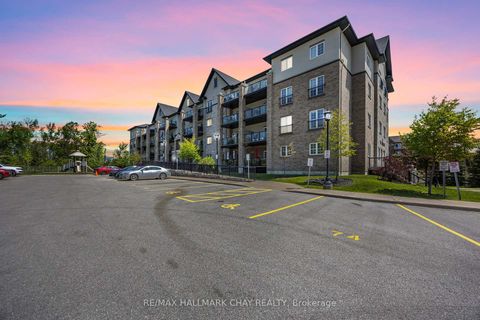 Photo 4 at 407 - 40 Ferndale Drive S, Ardagh, Barrie
