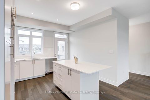 Photo 4 at 2717 WestOak Trails Boulevard, WM Westmount, Oakville