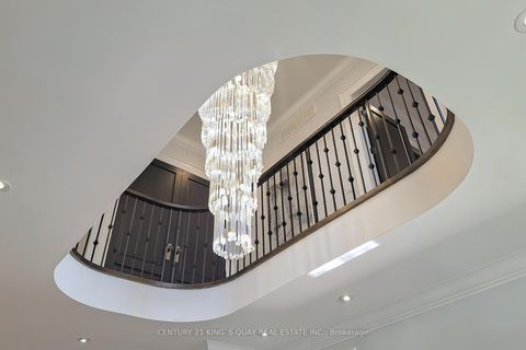 Photo 3 at 19 Blyth Street, Oak Ridges, Richmond Hill