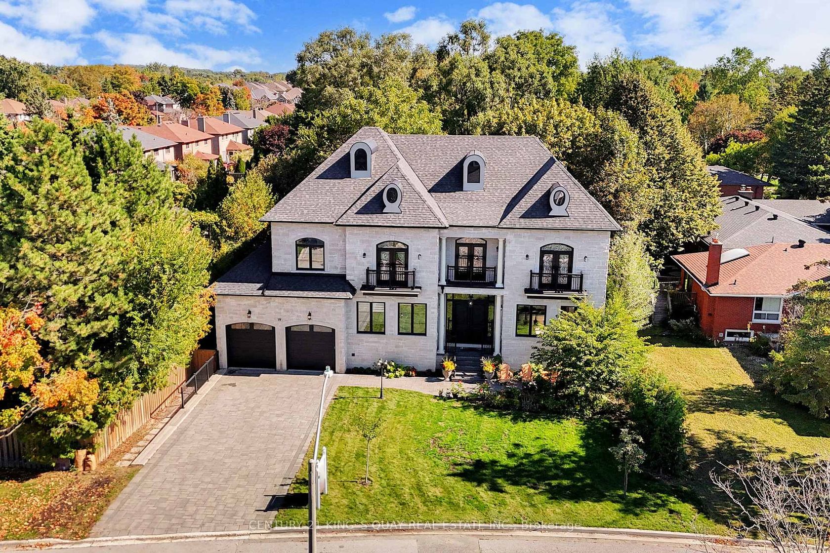 19 Blyth Street, Oak Ridges, Richmond Hill by Loree Meneguzzi Real Estate 19 Blyth Street, Oak Ridges, Richmond Hill