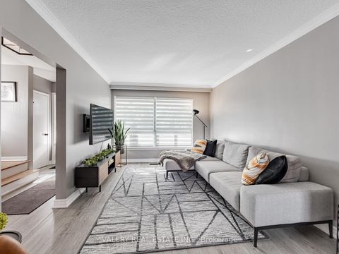 Photo 5 at 204 Schell Avenue, Belgravia, Toronto Photo 5 at 204 Schell Avenue, Belgravia, Toronto