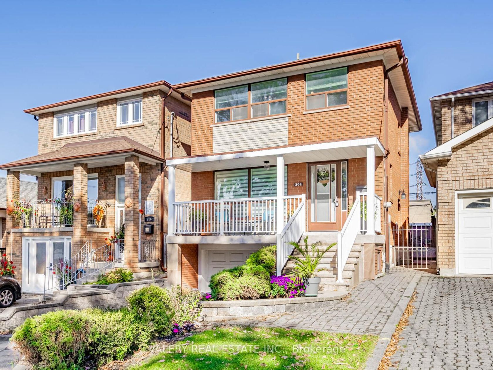 204 Schell Avenue, Belgravia, Toronto 
