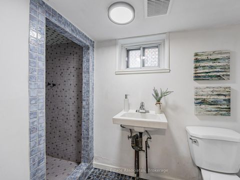 Photo 16 at 5 Little Boulevard, Belgravia, Toronto