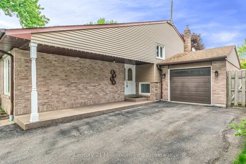 Photo 5 at 43 Stoddart Drive, Aurora Highlands, Aurora