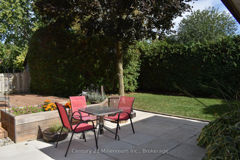 Photo 32 at 43 Stoddart Drive, Aurora Highlands, Aurora