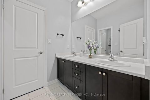 Photo 31 at 40 Mersey Street, Kleinburg, Vaughan