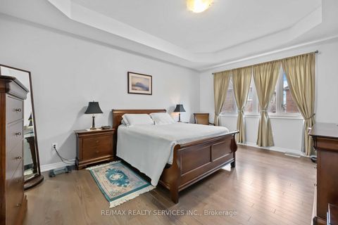 Photo 39 at 40 Mersey Street, Kleinburg, Vaughan