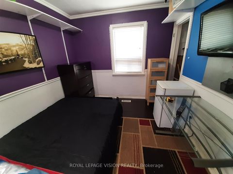 Photo 14 at 52 Ellendale Drive, Dorset Park, Toronto