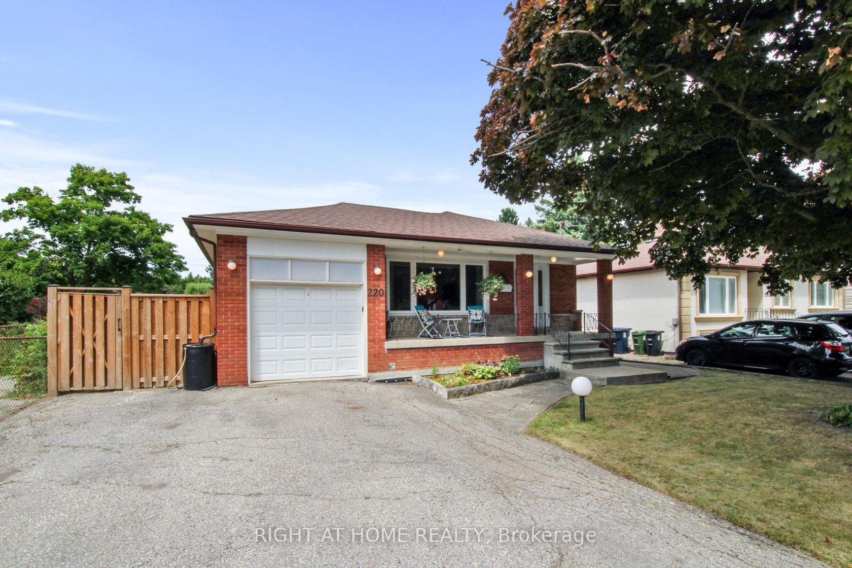 220 Homewood Avenue, Newtonbrook West, Toronto 