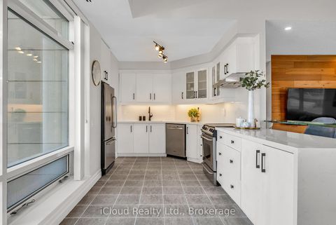 Photo 15 at 210E - 500 Queens Quay W, Waterfront Communities C1, Toronto